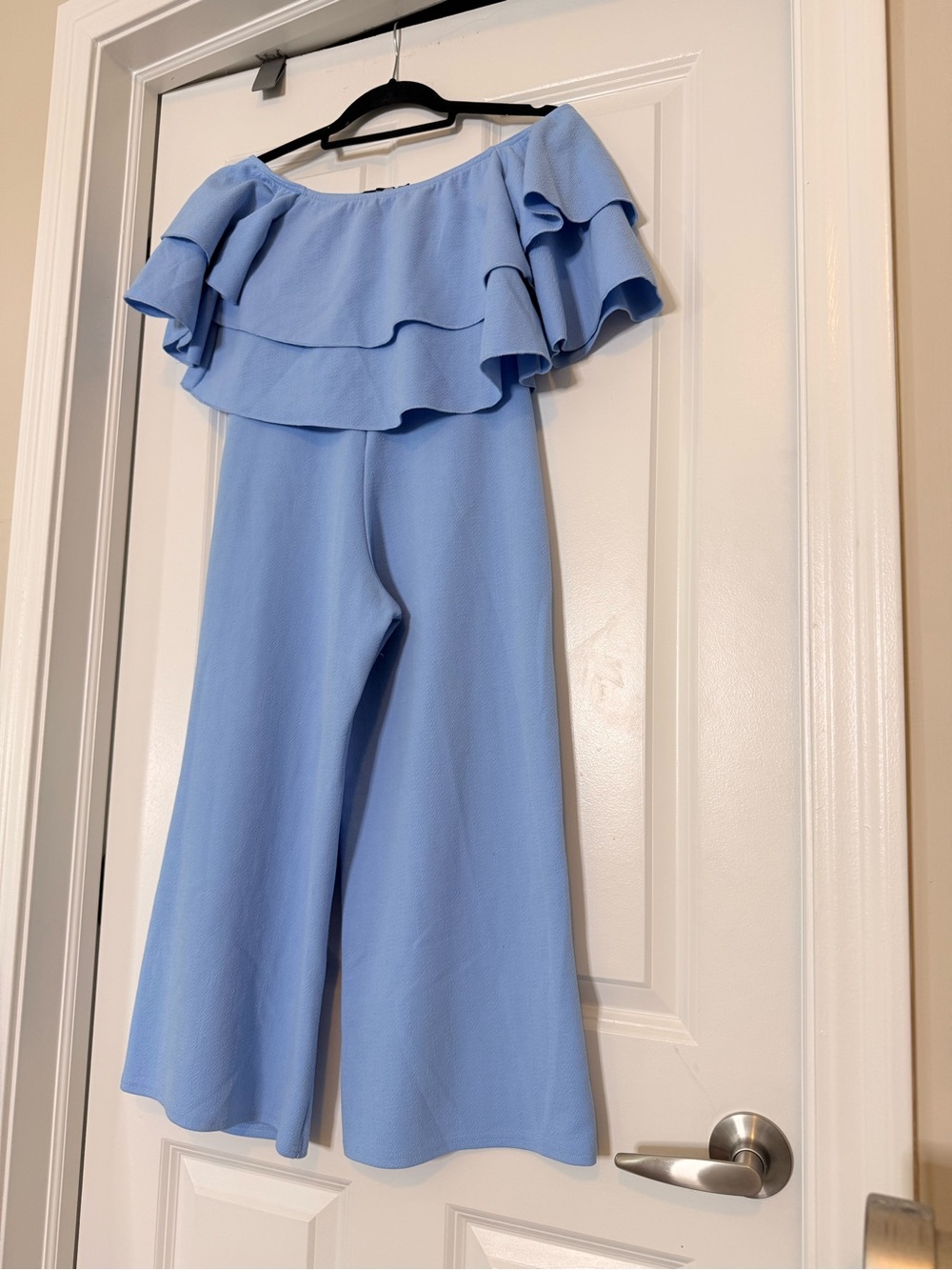 Light Blue Off-Shoulder Ruffle Wide-Leg Capri Two Piece Set